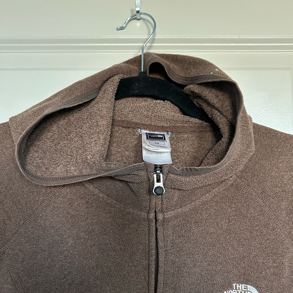 The North Face Kendall Jenner Brown Fleece Jacket - Picture 6 of 7